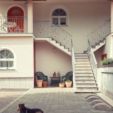 Markovec Prenocisca Angelin Hram, Tiny Apartments מראה חיצוני תמונה