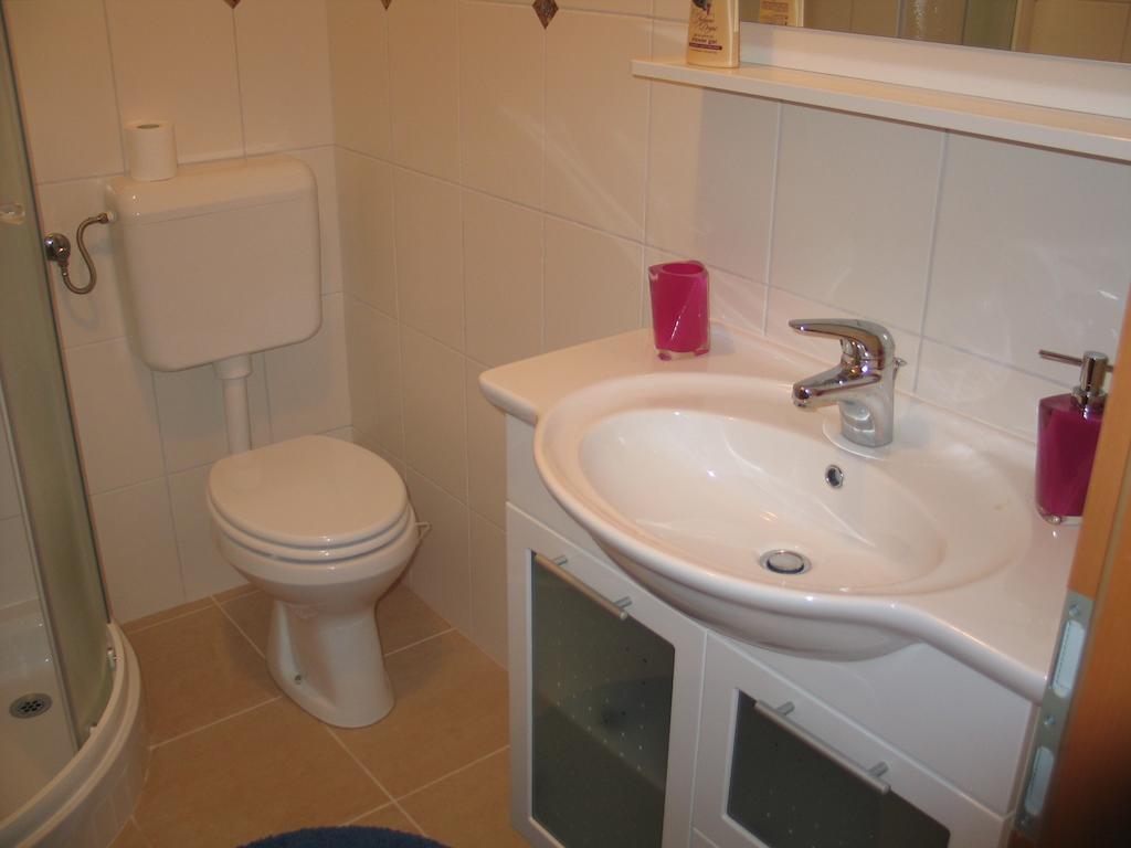 Markovec Prenocisca Angelin Hram, Tiny Apartments מראה חיצוני תמונה