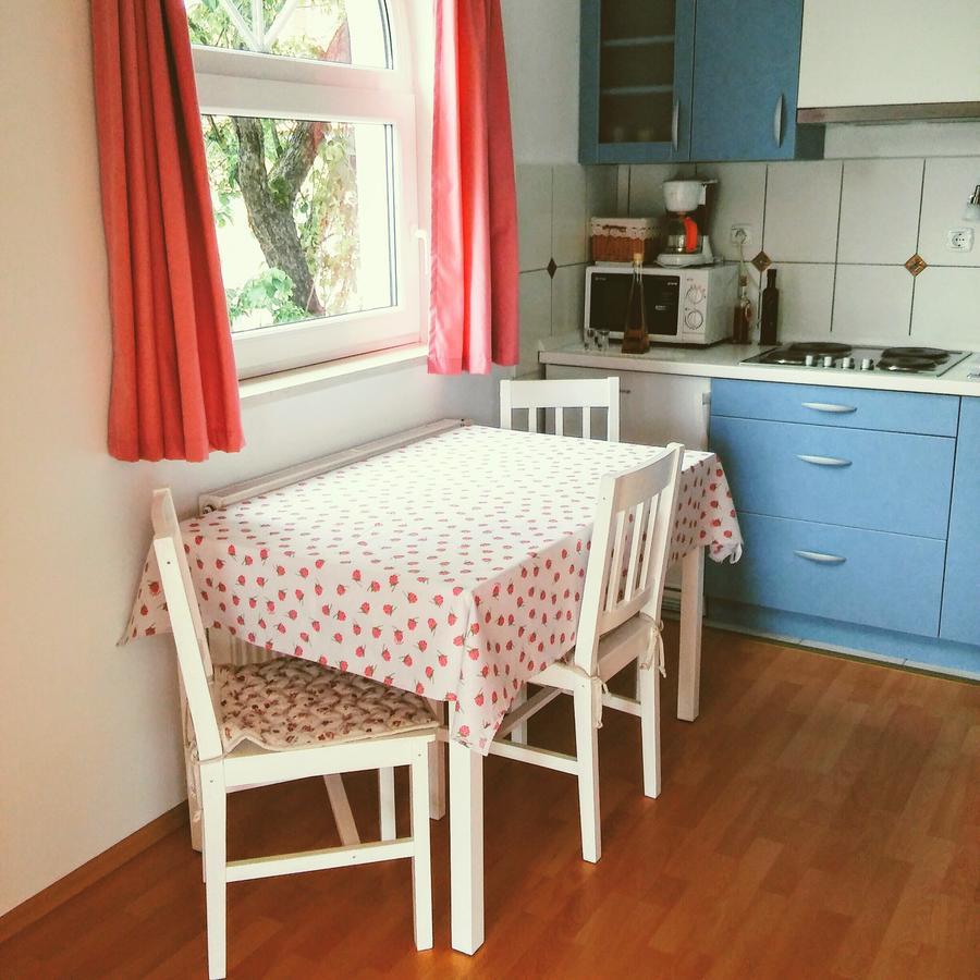 Markovec Prenocisca Angelin Hram, Tiny Apartments מראה חיצוני תמונה