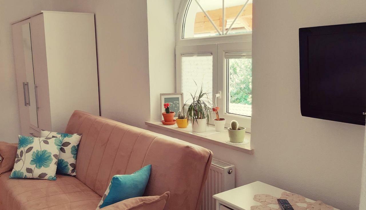 Markovec Prenocisca Angelin Hram, Tiny Apartments מראה חיצוני תמונה